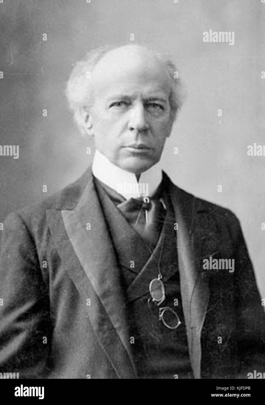 Sir wilfrid laurier Black and White Stock Photos & Images - Alamy