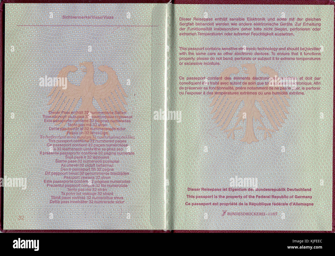 Deutscher reisepass hires stock photography and images Alamy