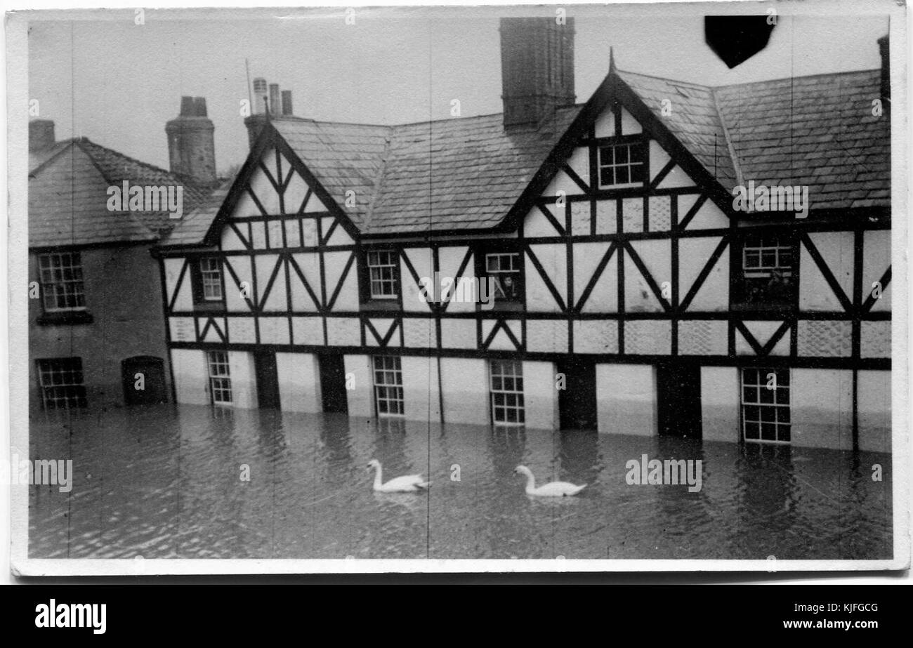 Monmouth Floods Drybridge St 1929 Stock Photo Alamy