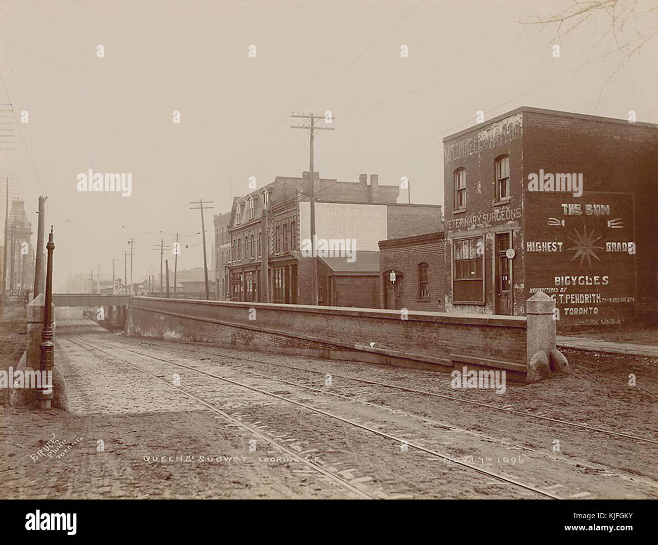 Queen Street near Dufferin Stock Photo Alamy