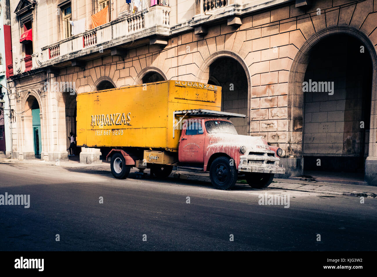 Yellow Vintage Truck High Resolution Stock Photography and Images Alamy