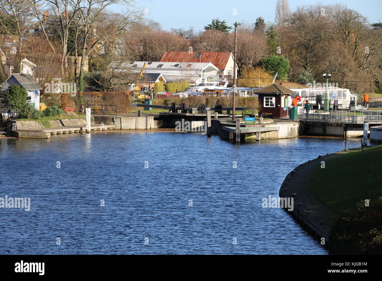 Sunbury on thames hires stock photography and images Alamy