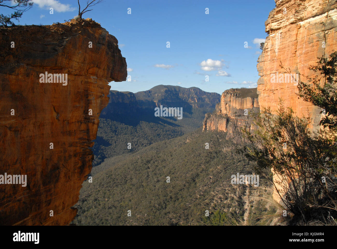 Australia hanging rock hi-res stock photography and images - Alamy