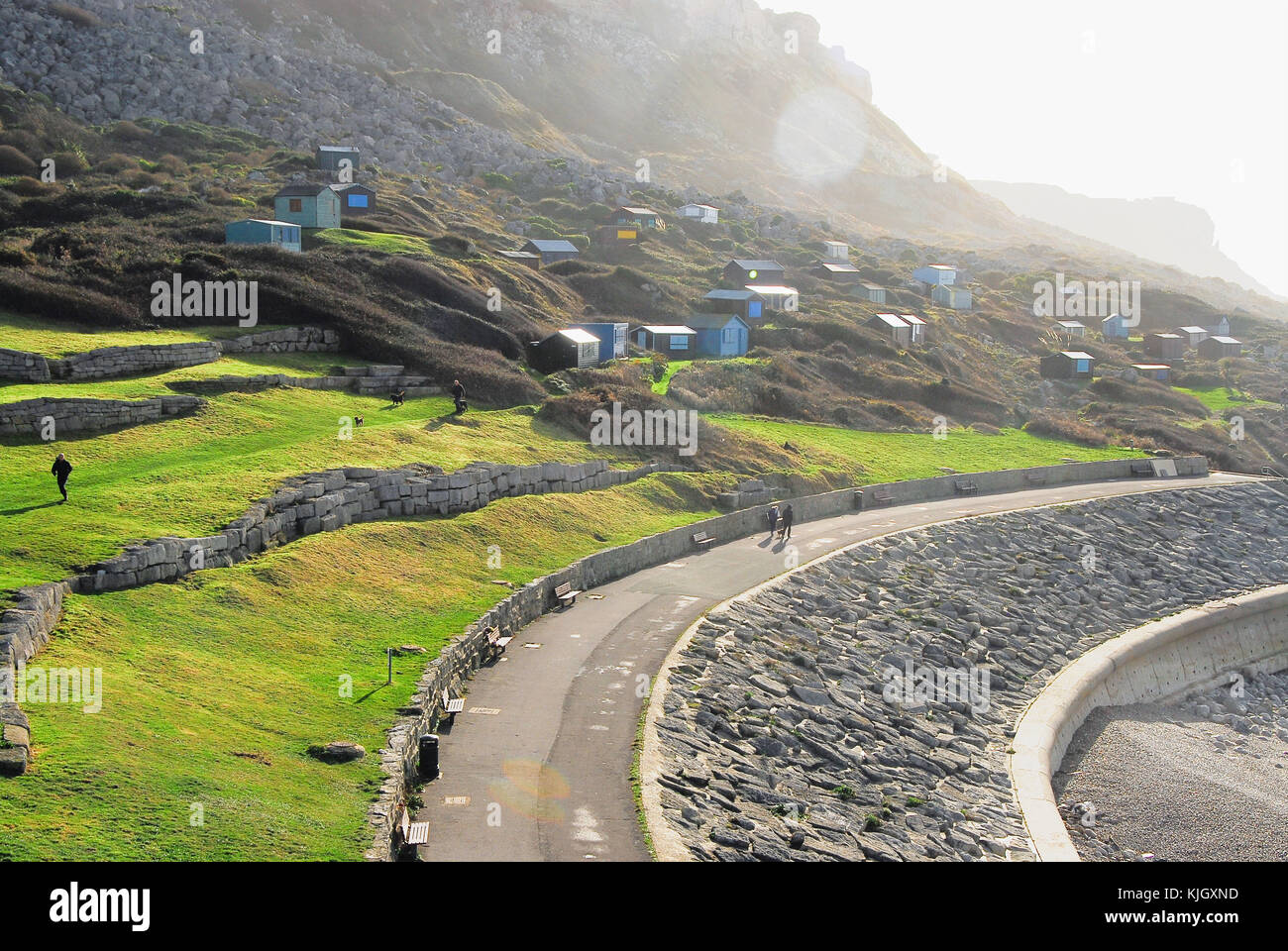 Chesil Beach, Isle of Portland, UK. 23rd Nov 2017 Brilliant sunshine