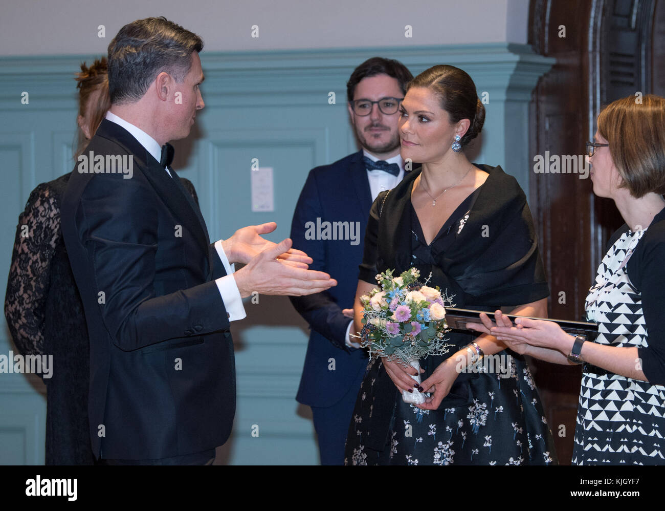 Crown Princess Victoria of Sweden (2-R) speaks with Frederic Laziou (L), managing director of Tacton Systems GmbH befor the award ceremony of the in Germany, Thomas Ryberg, in Leipzig, Germany, 23 November 2017. Crown Princess Victoria has been the patroness of the Swedish chamber of commerce in Germany since 2015 - they jointly award the prize with the Swedish embassy and Business Sweden. The award will be handed out for the 15th time this year, honouring successful Swedish companies in the German market. Photo: Hendrik Schmidt/dpa-Zentralbild/dpa Stock Photo