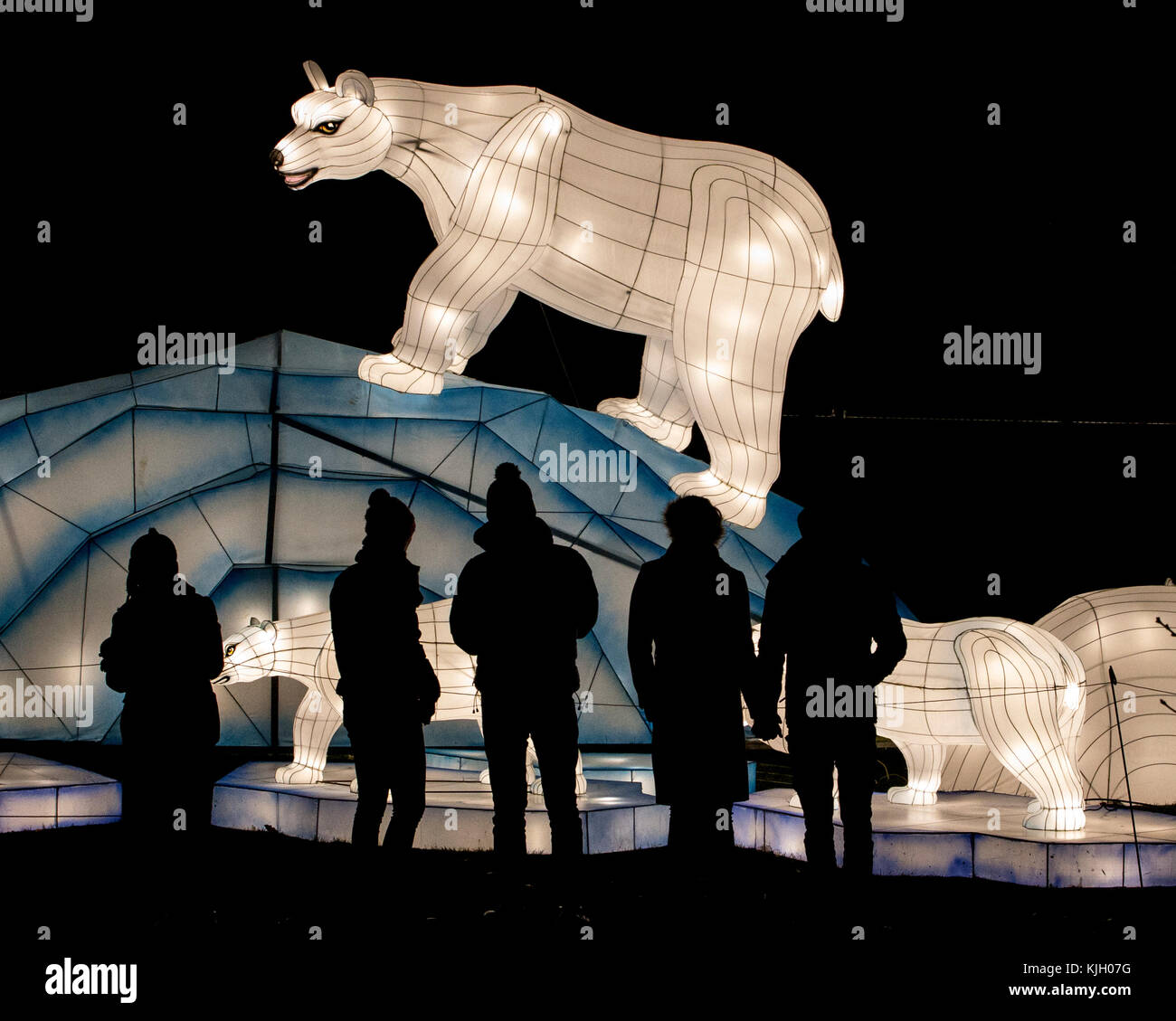 The magical lantern festival yorkshire roundhay park hires stock photography and images Alamy