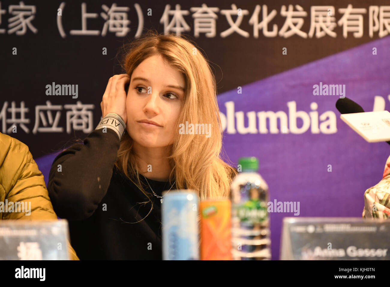 アンナ・ガッサー直筆サイン入り写真…Anna Gasser…スノーボード