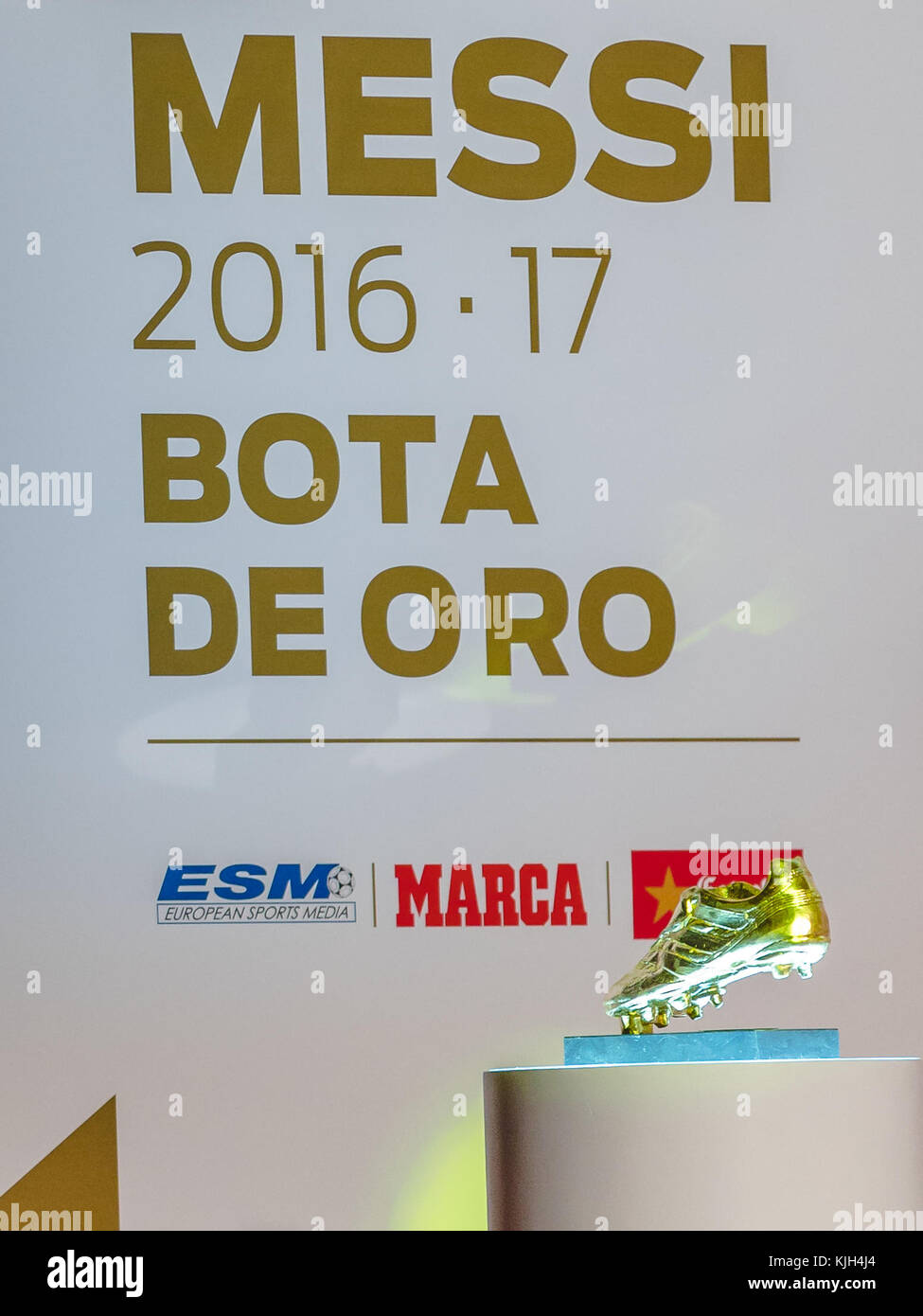 Bota de oro hi-res stock photography and images - Alamy