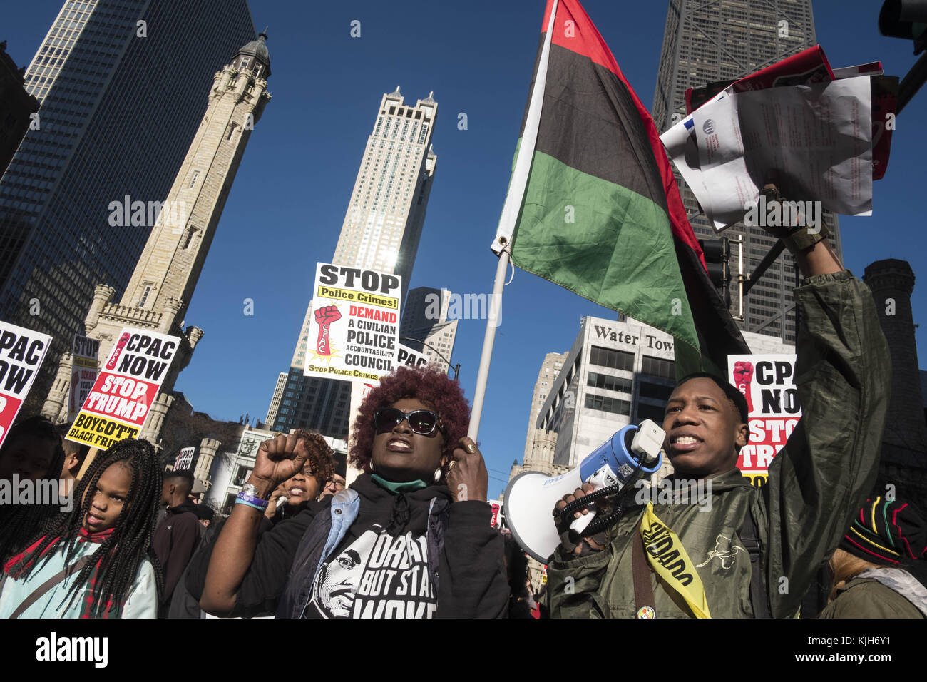 Chicago, Illinois, USA. 24th Nov, 2017. Protestors gather at Chicago's