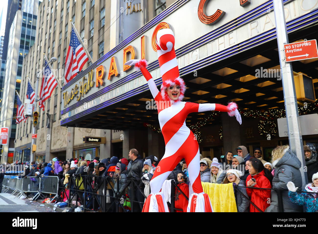 New York, USA. 23rd Nov, 2017. A performer dressed as a candy cane