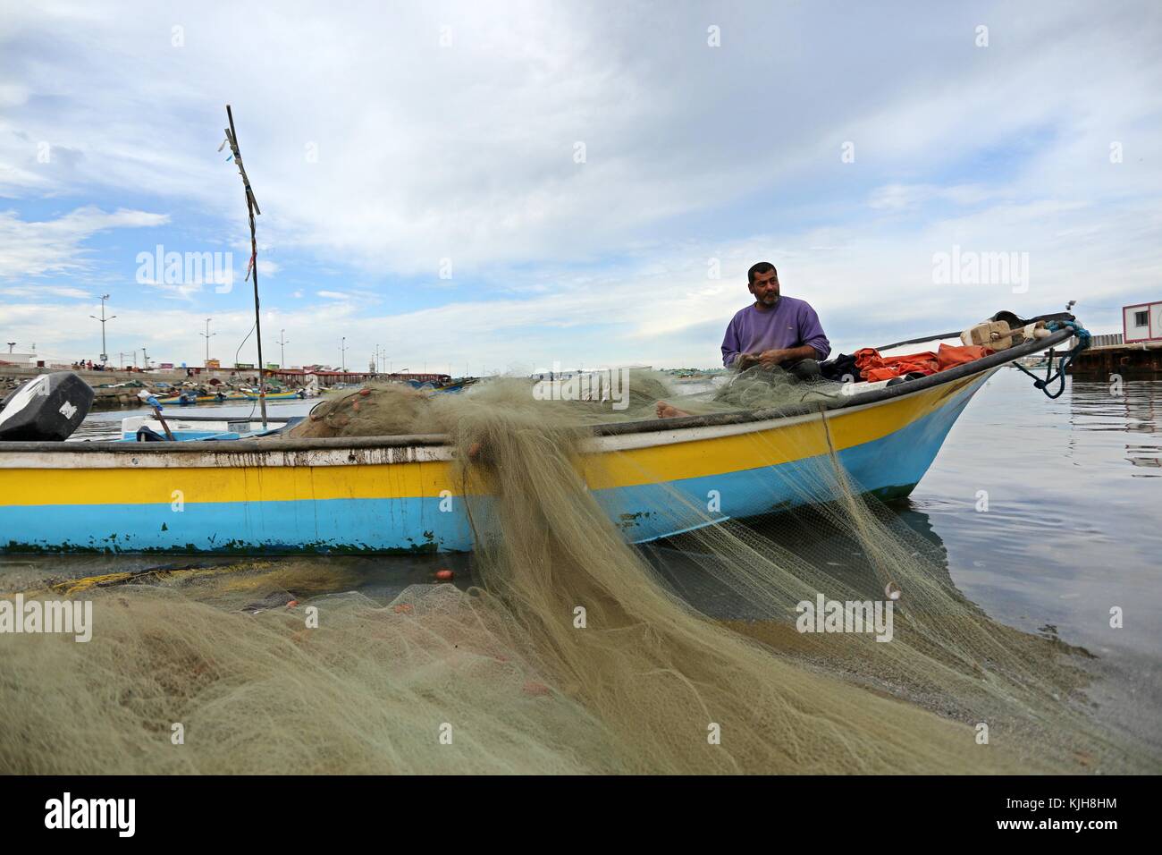 Gaza City, Gaza Strip, Palestinian Territory. 25th Nov, 2017. A ...