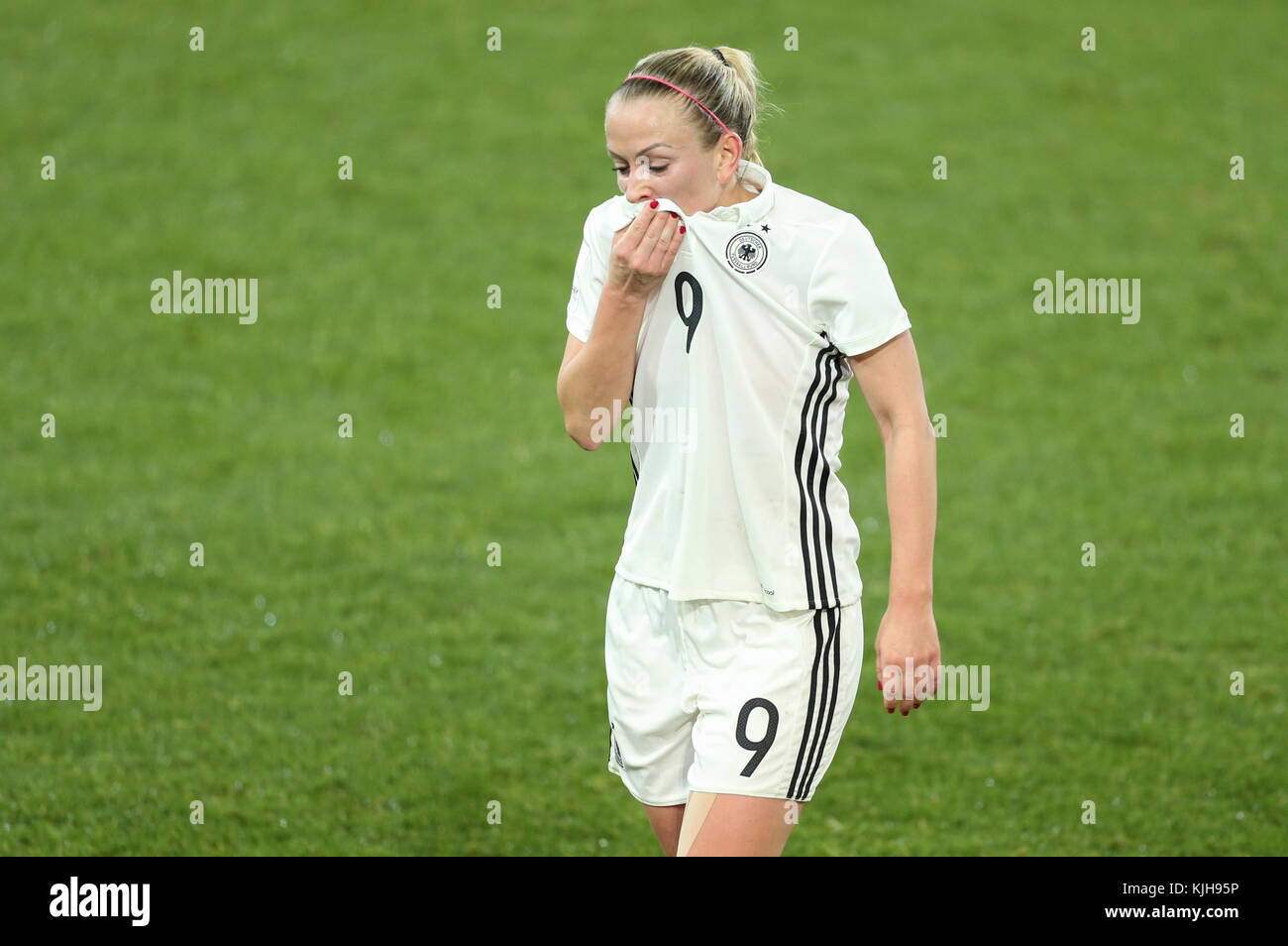 Bielefeld, Germany. 24th Nov, 2017. Germany's Mandy Islacker reacts during the women's international friendly soccer match between Germany and France in the Schueco Arena stadium in Bielefeld, Germany, 24 November 2017. Credit: Friso Gentsch/dpa/Alamy Live News Stock Photo