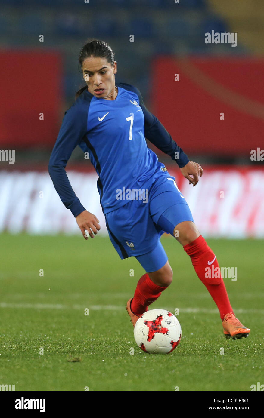 Bielefeld, Germany. 24th Nov, 2017. France's Amel Majri in action during the women's international friendly soccer match between Germany and France in the Schueco Arena stadium in Bielefeld, Germany, 24 November 2017. Credit: Friso Gentsch/dpa/Alamy Live News Stock Photo