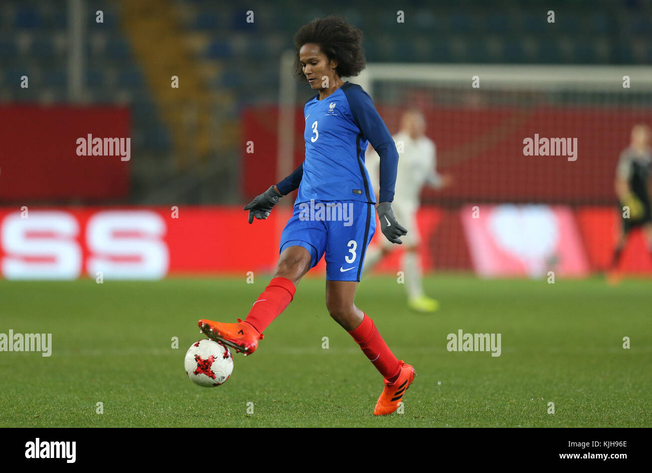Bielefeld, Germany. 24th Nov, 2017. France's Wendie Renard in action during the women's international friendly soccer match between Germany and France in the Schueco Arena stadium in Bielefeld, Germany, 24 November 2017. Credit: Friso Gentsch/dpa/Alamy Live News Stock Photo