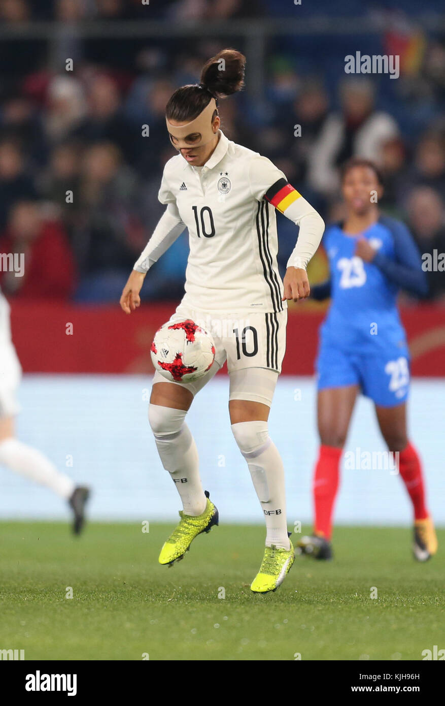 Bielefeld, Germany. 24th Nov, 2017. Germany's Dzsenifer Marozsan in action during the women's international friendly soccer match between Germany and France in the Schueco Arena stadium in Bielefeld, Germany, 24 November 2017. Credit: Friso Gentsch/dpa/Alamy Live News Stock Photo