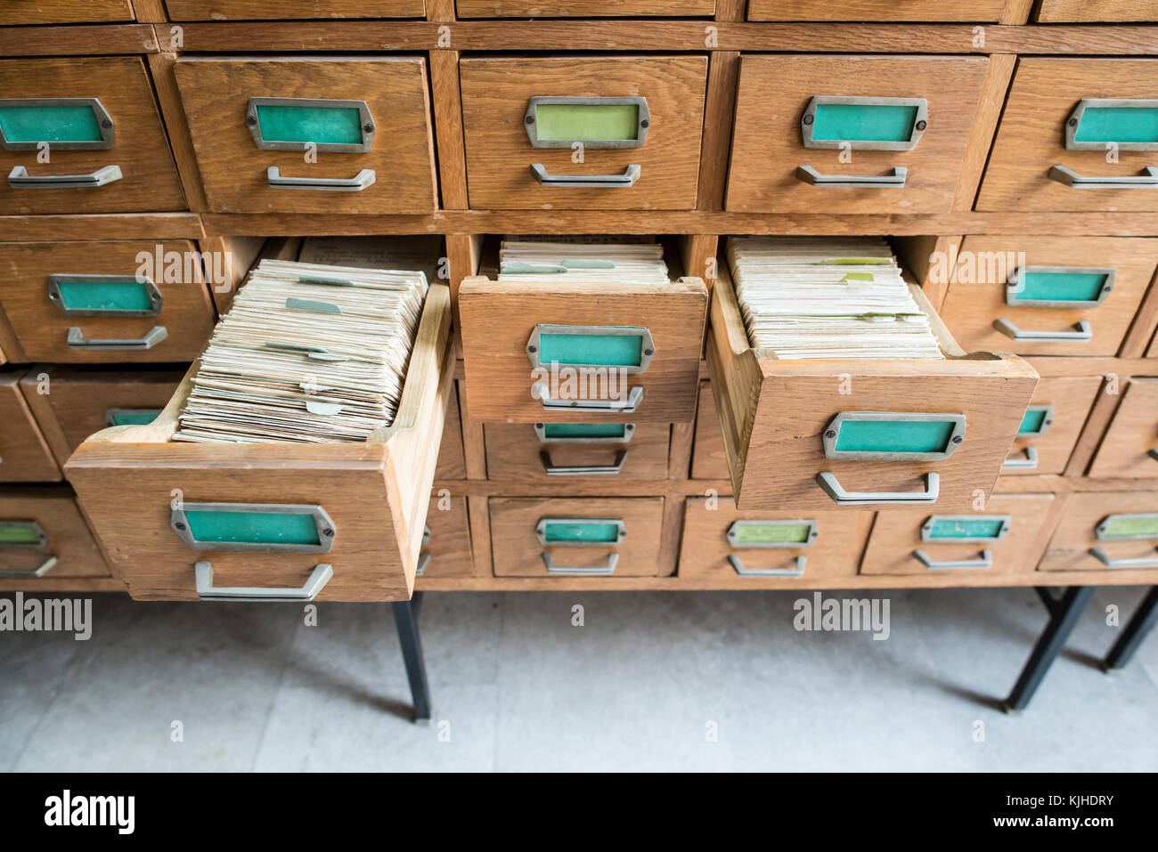 Archive drawers hi-res stock photography and images - Alamy