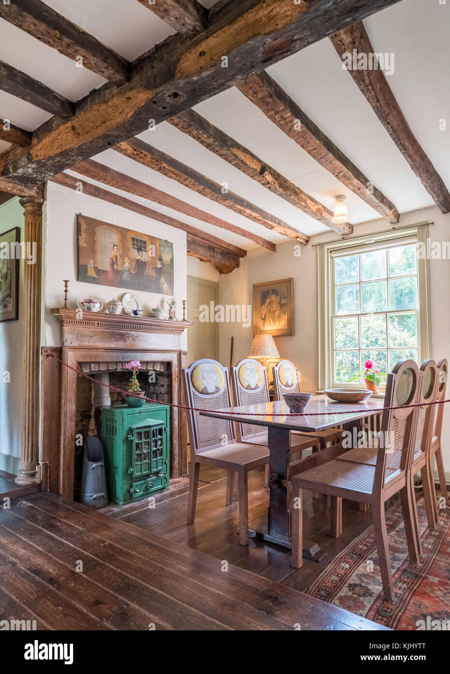 DINING ROOM MONK'S HOUSE RODMELL EAST SUSSEX UNITED KINGDOM Stock Photo