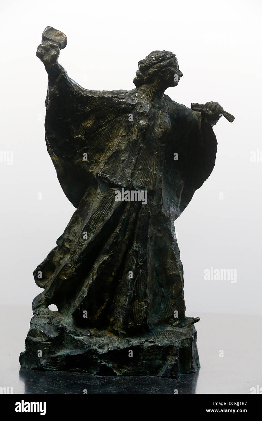 Colonia sculpture mujer sale