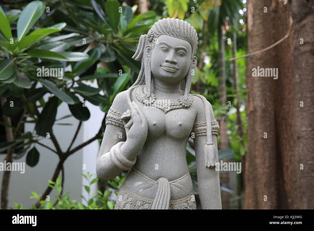 Apsara statue hi-res stock photography and images - Alamy