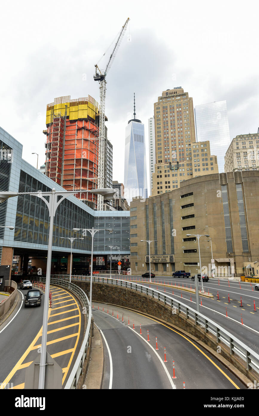 NEW YORK APRIL 5, 2015 Entrance to the Hugh L. Carey Tunnel (formerly called the Brooklyn