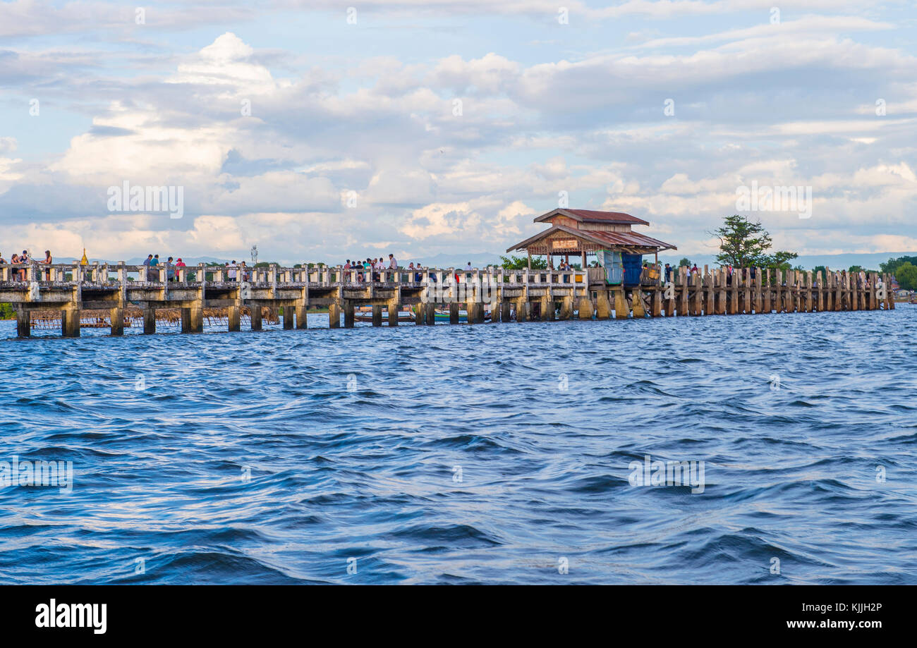 The U Bein Bridge in Amarapura Myanmar Stock Photo - Alamy