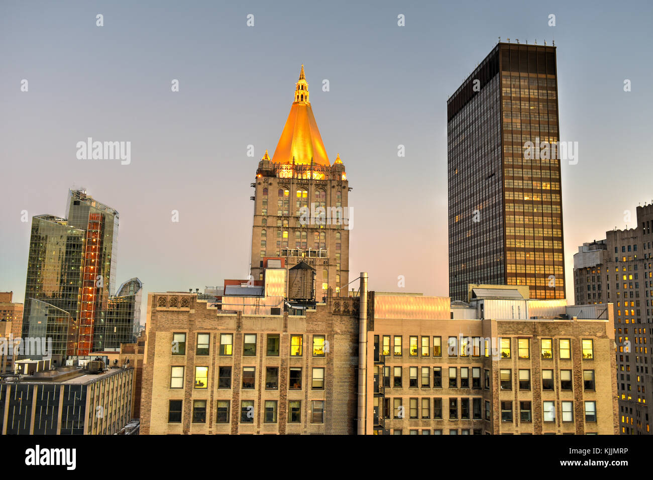 New York City skyline with urban skyscrapers at sunset Stock Photo - Alamy