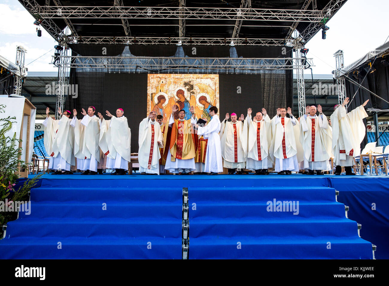 50e anniversaire du diocse de Nanterre. Messe. Stock Photo
