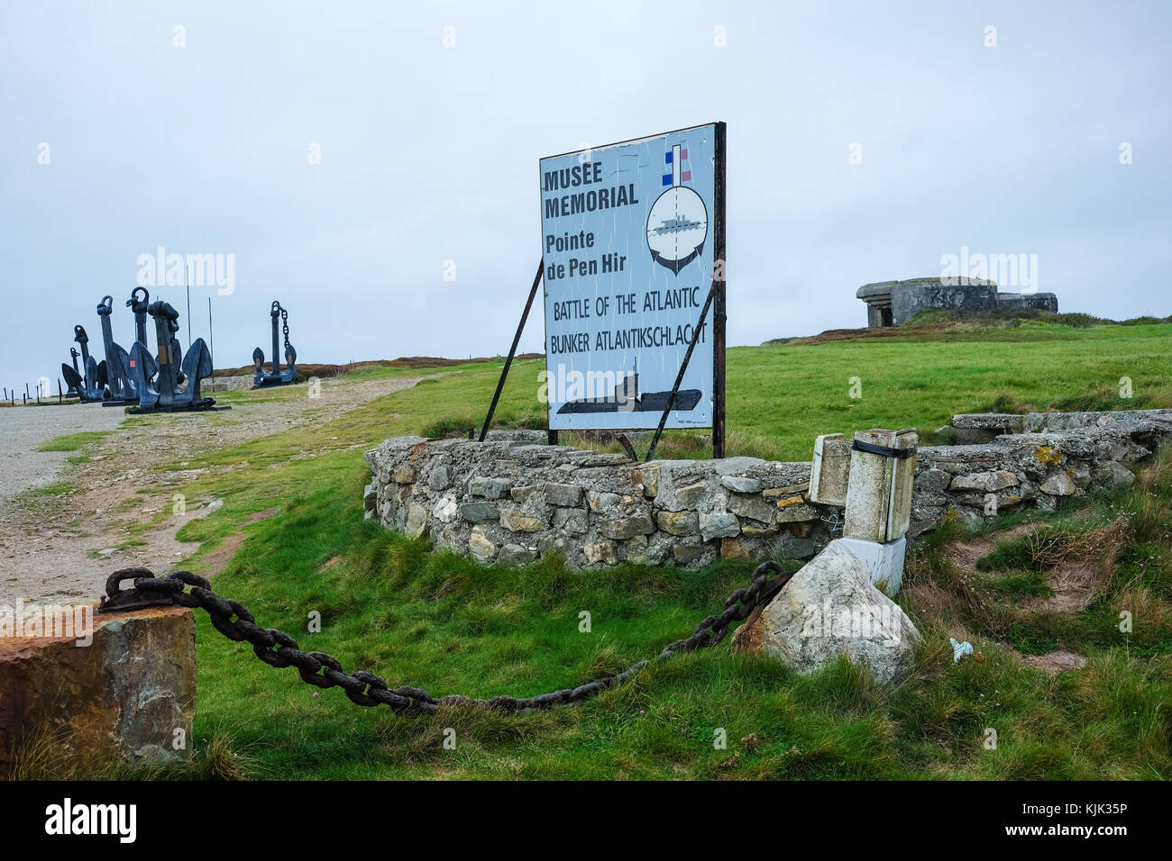 The Memorial Museum to the Battle of the Atlantic with bunkers at Pointe de Pen Hir near Camaret-sur-Mer (France), 28.09.2017. The museum is concerned with the submarine war in the Atlantic. Photo: Jens Kalaene/dpa-Zentralbild/ZB | usage worldwide Stock Photo