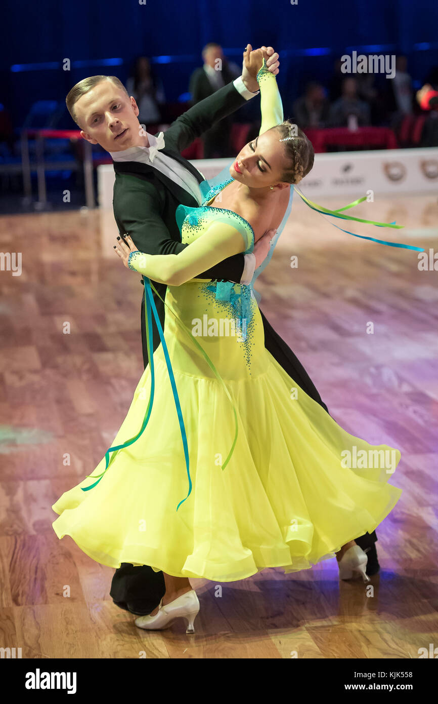 dancers dancing standard dance Stock Photo Alamy