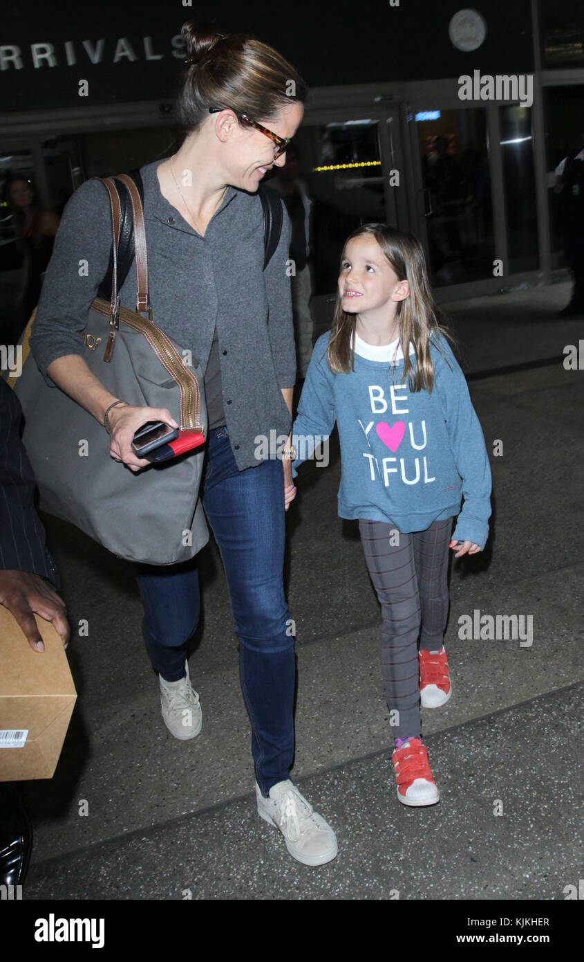 LOS ANGELES, CA - JUNE 02: Actress Jennifer Garner and Daughter