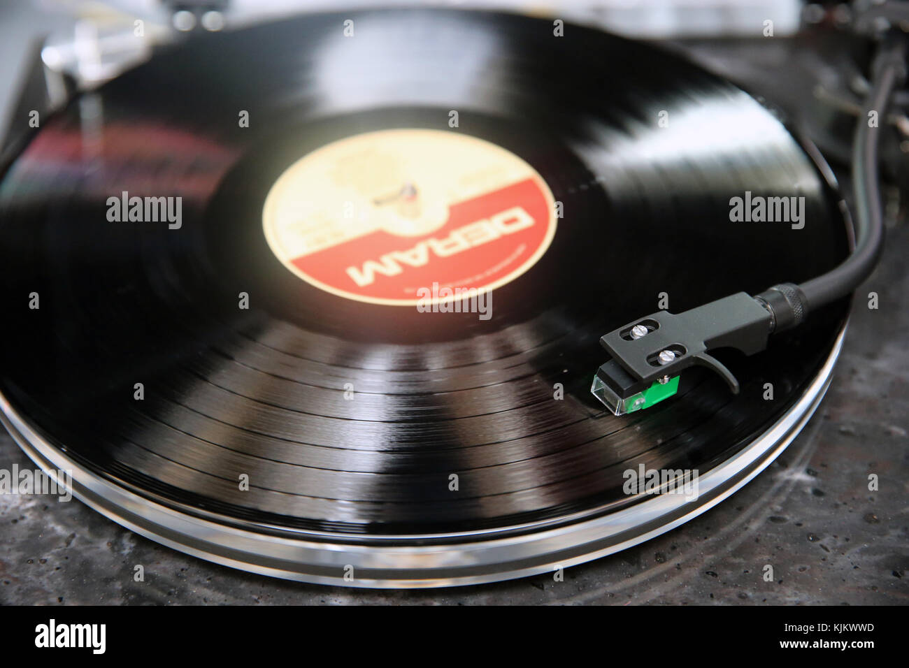 Turntable Hi Res Stock Photography And Images Alamy Turntable Hi Res Stock Photography And Images Alamy