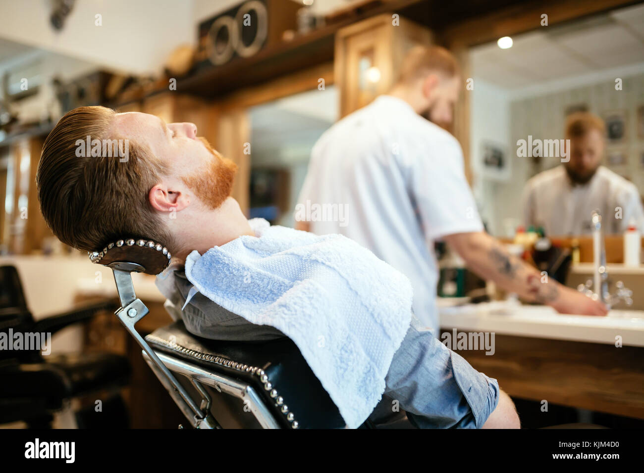 Hairdresser salon retro hires stock photography and images Alamy