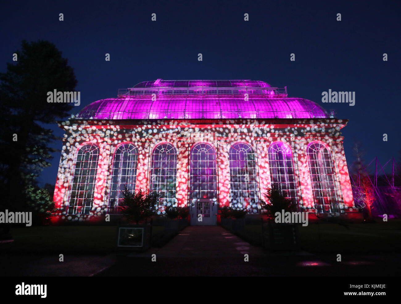 The Glass House show Lightworks is one of a series of light