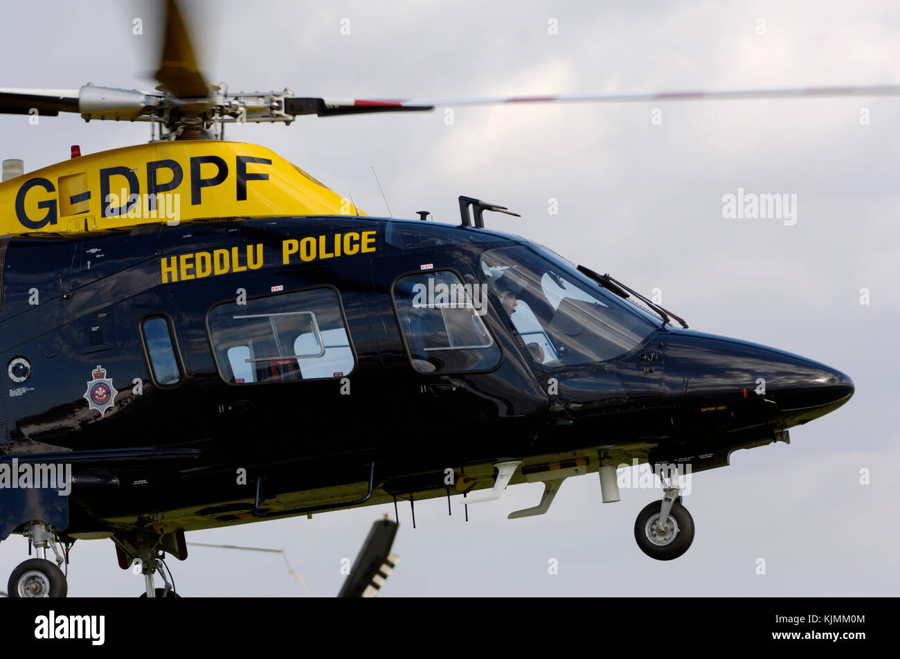 hover taxiing with Heddlu Police titles Stock Photo