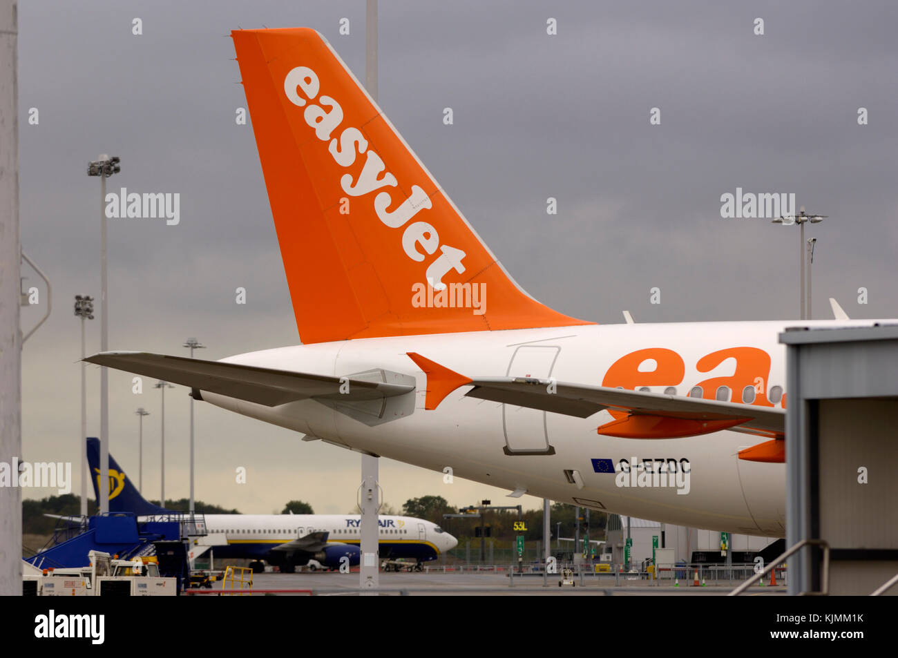 tail with logo, winglet and Ryanair Boeing 737-800 behind Stock Photo