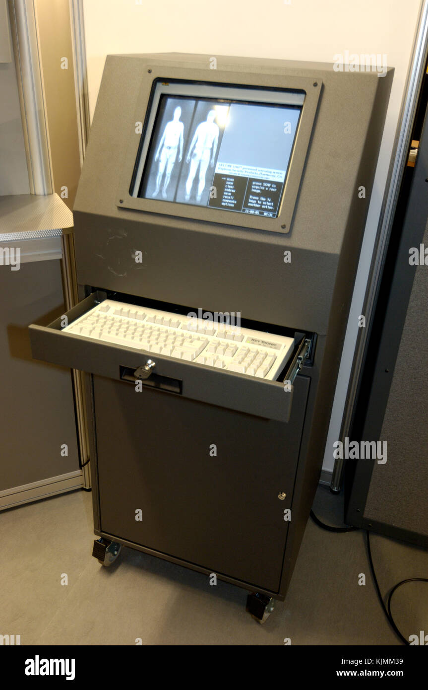 Airport x ray uk hires stock photography and images Alamy