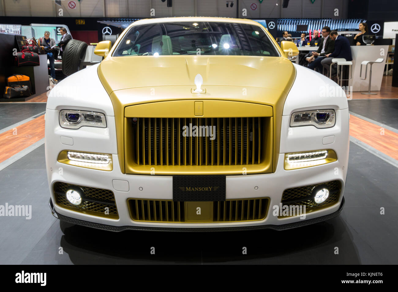 Rolls royce wraith hi-res stock photography and images - Page 2 - Alamy