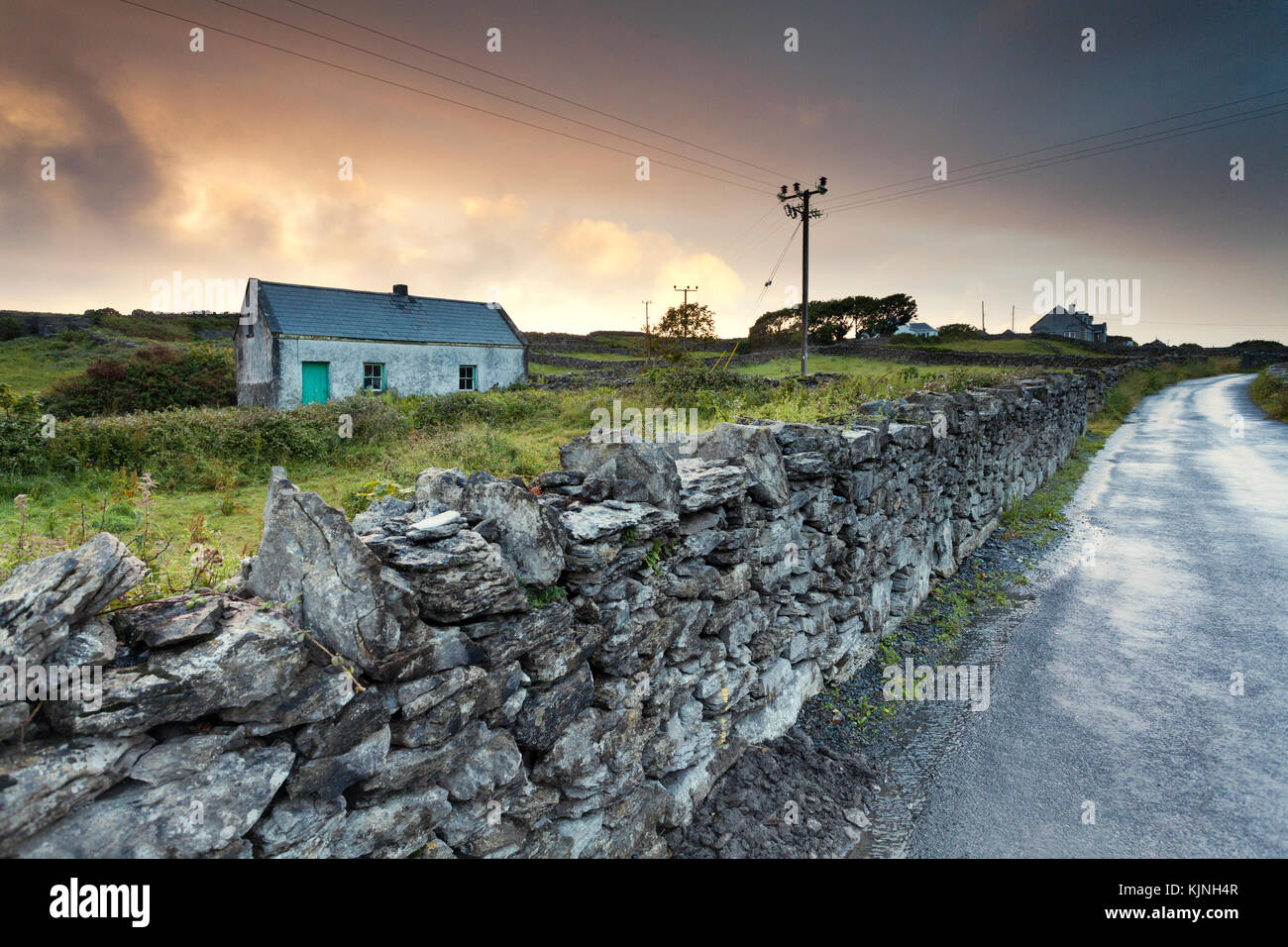 Scenic Landscape of a cottage on Árainn Mhór/Inis Mór (Inishmore), one of three islands in the Aran Islands, County Galway, Ireland. Stock Photo