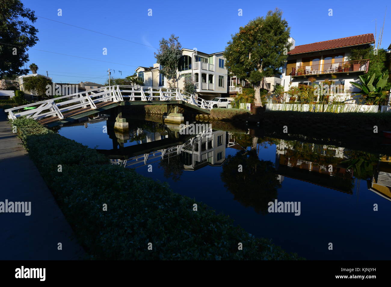 The houses at the Venice Beach Canals Stock Photo - Alamy