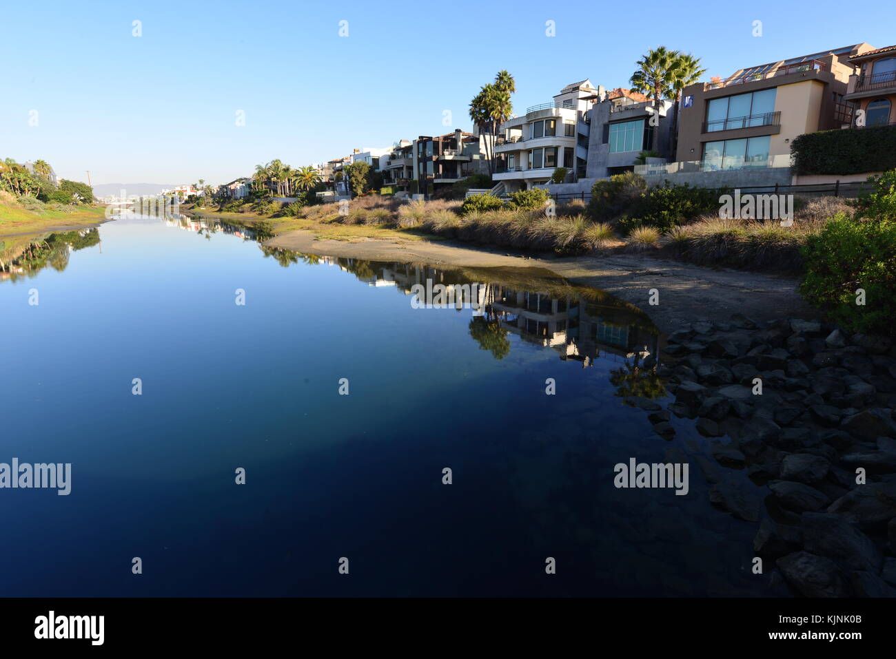The houses at the Venice Beach Canals Stock Photo Alamy