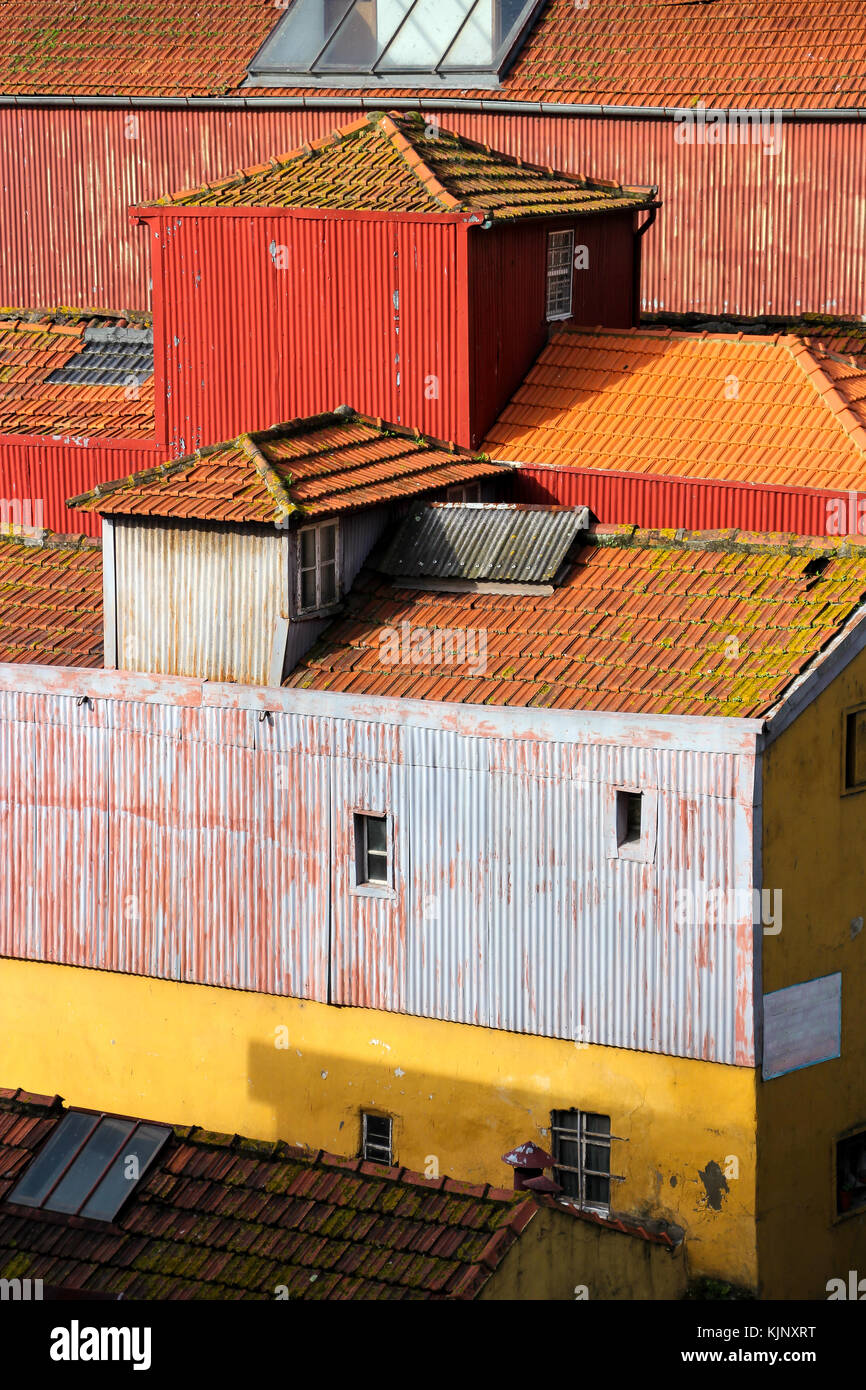 Brightly coloured buildings hi-res stock photography and images - Alamy