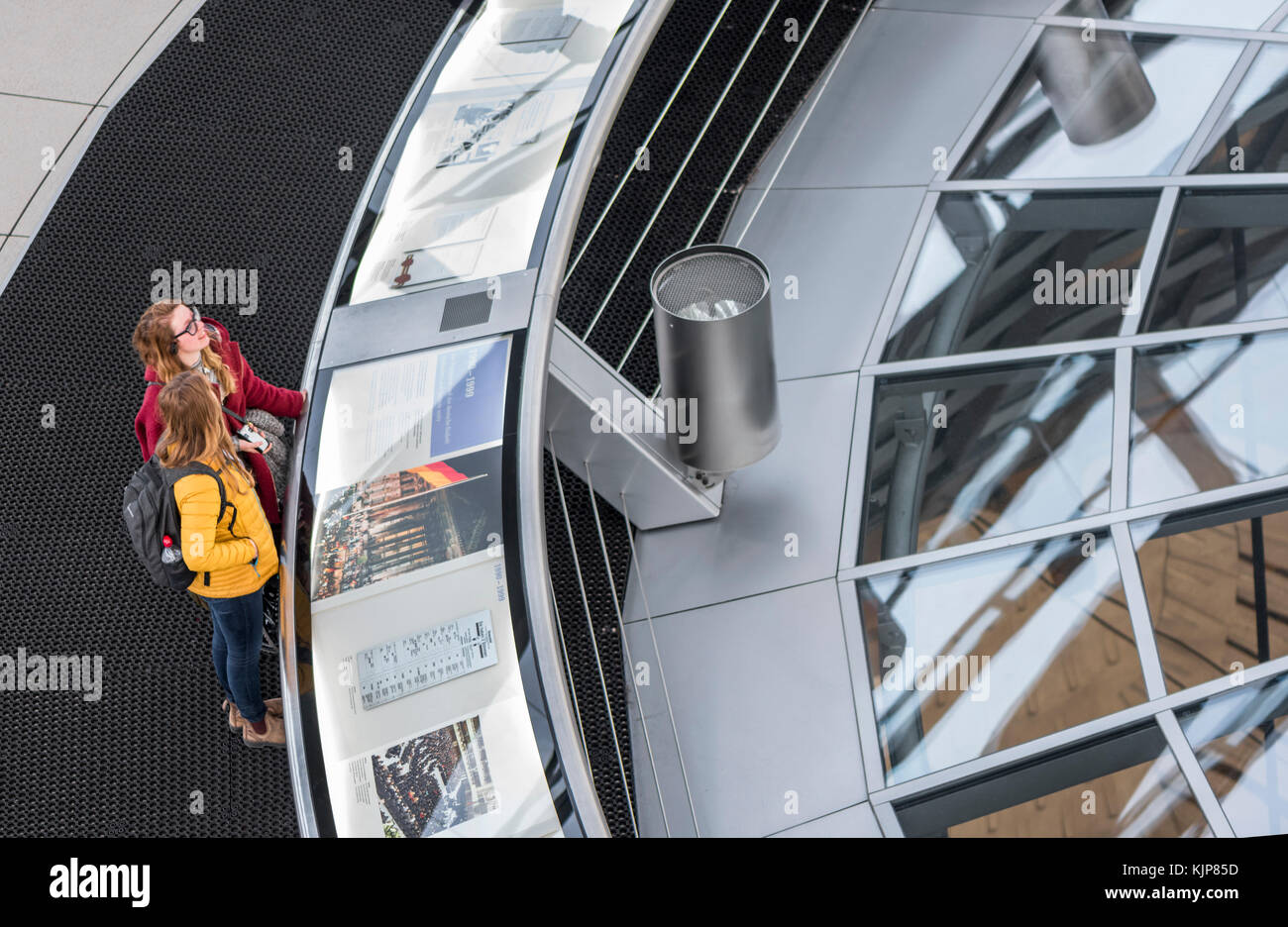 Tourists, visiting Bundestag Dome Stock Photo - Alamy