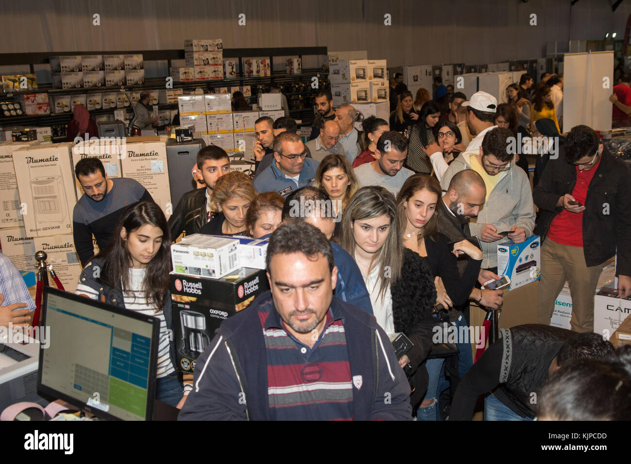 Biel, Beirut, Lebanon. 24th Nov, 2017. People lining in the queue at the till inside the Black Friday Market Beirut Lebanon Credit : Mohamad Itani/Alamy Live News Stock Photo