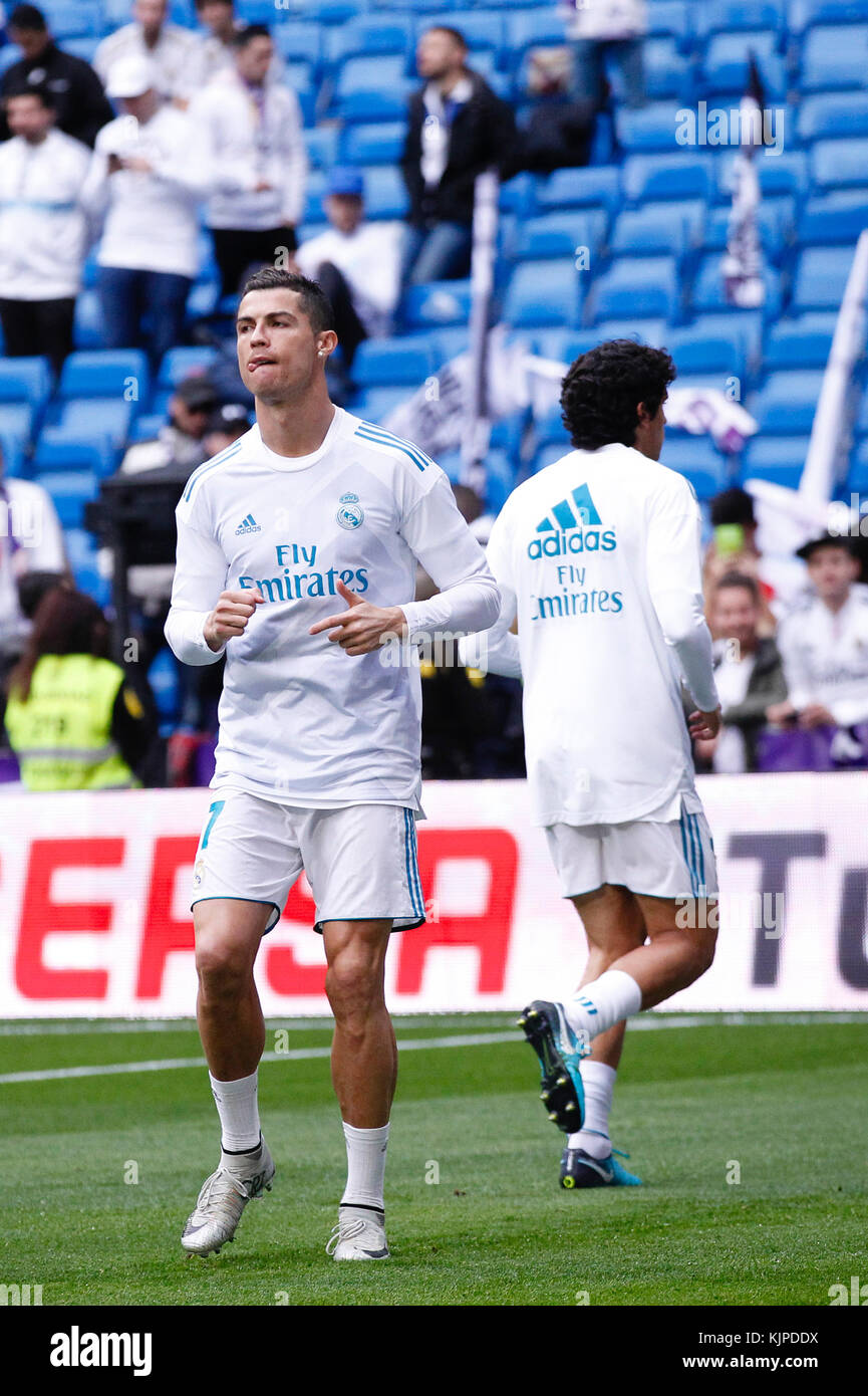 Cristiano Ronaldo Dos Santos 7 Real Madrid S Player Pre Match Warm Up La Liga Between Real Madrid Vs Malaga Cf At The Santiago Bernabeu Stadium In Madrid Spain November 25 17 Credit Gtres Cristiano Ronaldo Dos Santos 7 Real Madrid S Player Pre Match Warm Up La Liga Between Real Madrid Vs Malaga Cf At The Santiago Bernabeu Stadium In Madrid Spain November 25 17 Credit Gtres