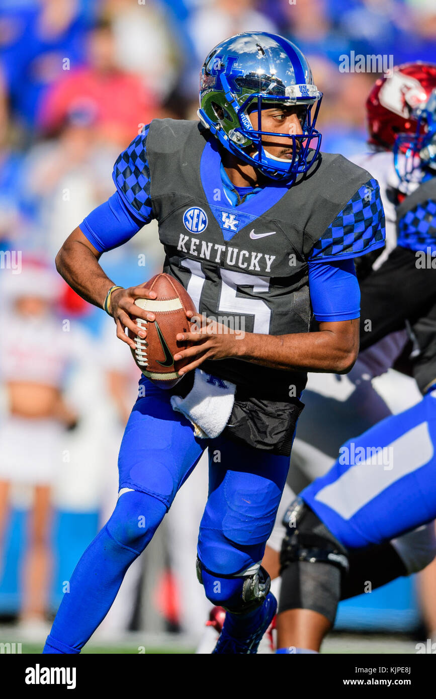 Kentucky Quarterback Stephen Johnson 15 During The Ncaa College Stock Photo Alamy