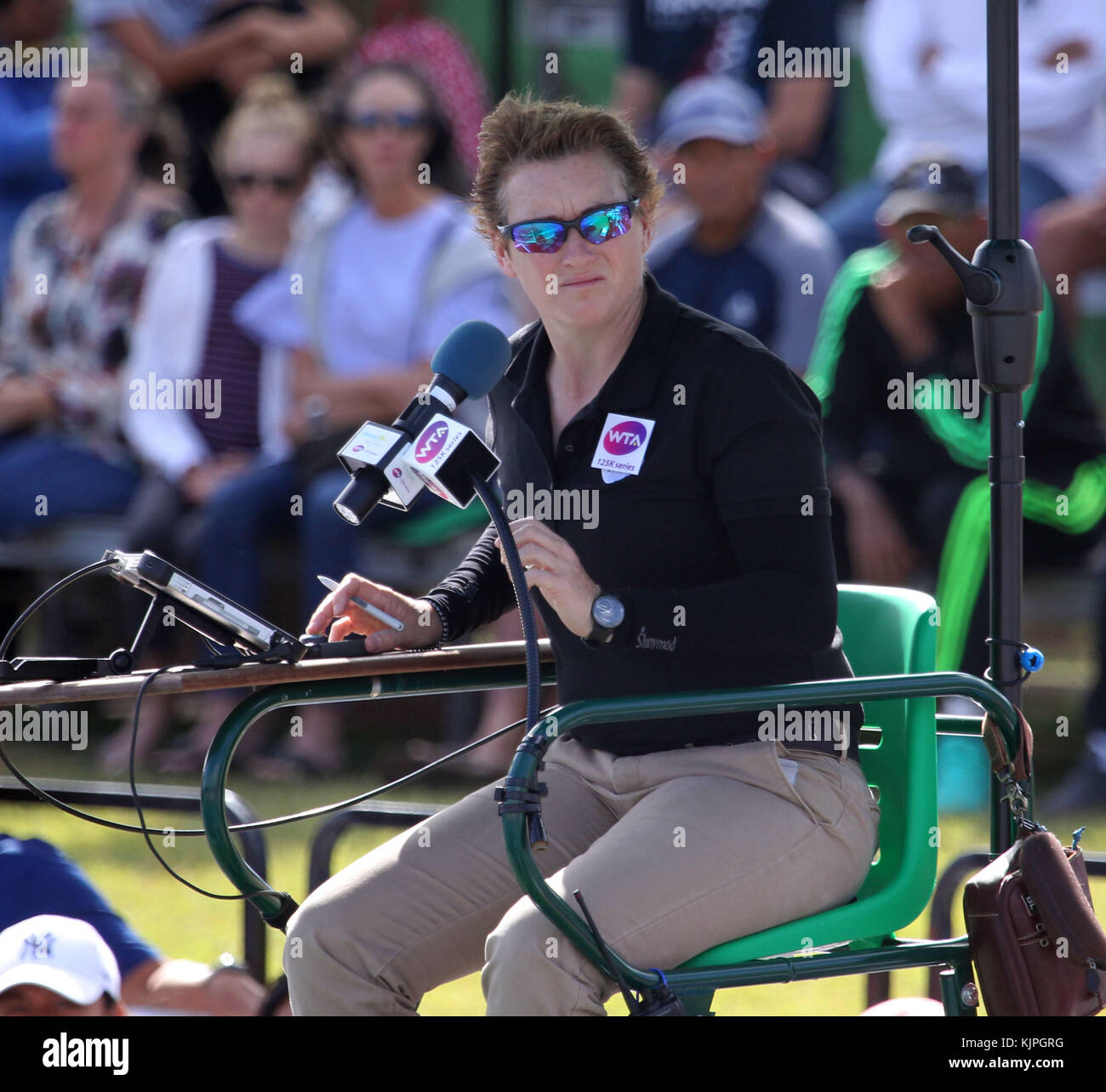 November 26 2017 Chair Umpire Yvette Kahn Makes A Call On