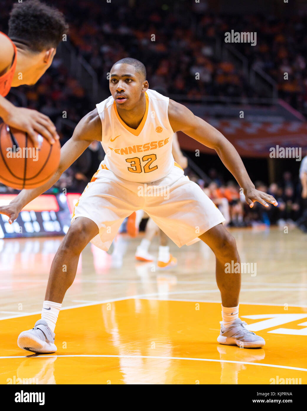 November 29, 2017: Chris Darrington #32 of the Tennessee Volunteers defends during the NCAA basketball game between the University of Tennessee Volunteers and the Mercer University Bears at Thompson Boling Arena in Knoxville TN Tim Gangloff/CSM Stock Photo