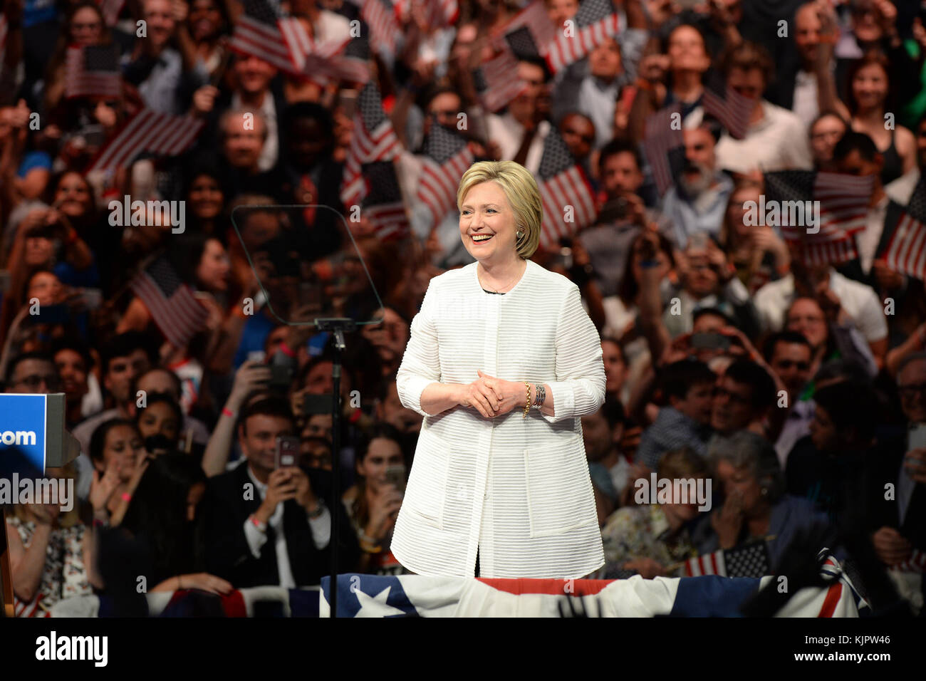 NEW YORK, NY - JUNE 06: Bill Clinton and Hillary Clinton attending the ...