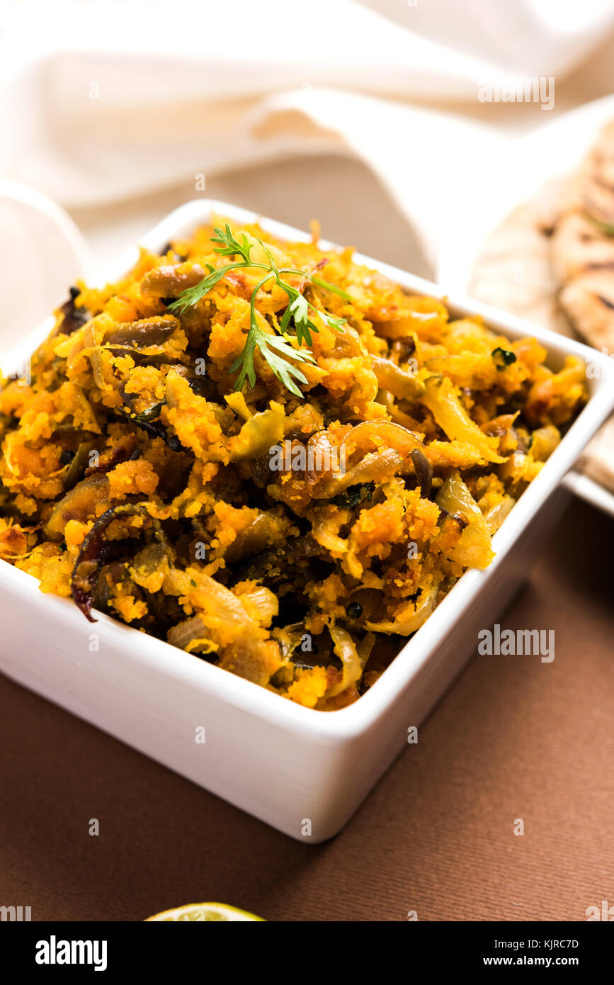 Pithla Roti Jawar roti hi-res stock photography and images - Alamy