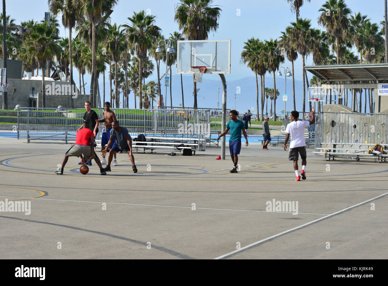 Group of black guys playing Basketball at Venice beach Stock Photo Alamy